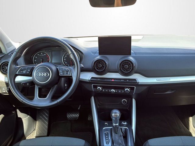 Q2 1.4 TFSI S-TRONIC DESIGN LED+NAVI+AZV+SHZ