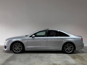 Audi A8 - 9