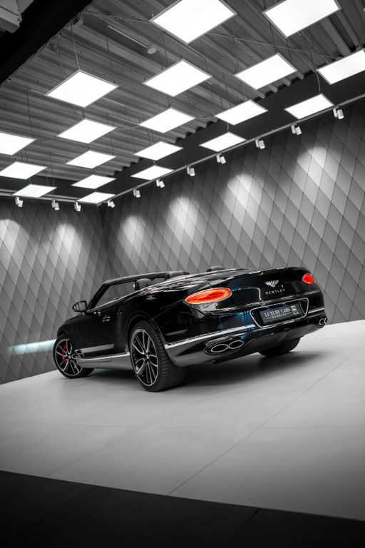 Continental GTC V8 1.Hand BLACK/BLACK-RED CARBON - Bild 7