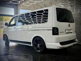 Volkswagen T5 Transporter Bus Multivan Comfortline - Volkswagen T5 Transporter: 7 Sitzer