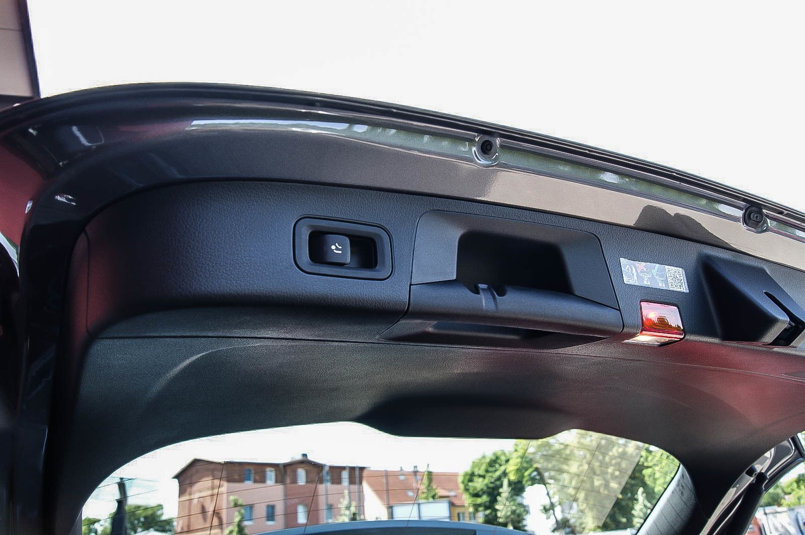 Fahrzeugabbildung Mercedes-Benz GLA 250 e AMG MBUX PANORAMA LEDER ANHZV