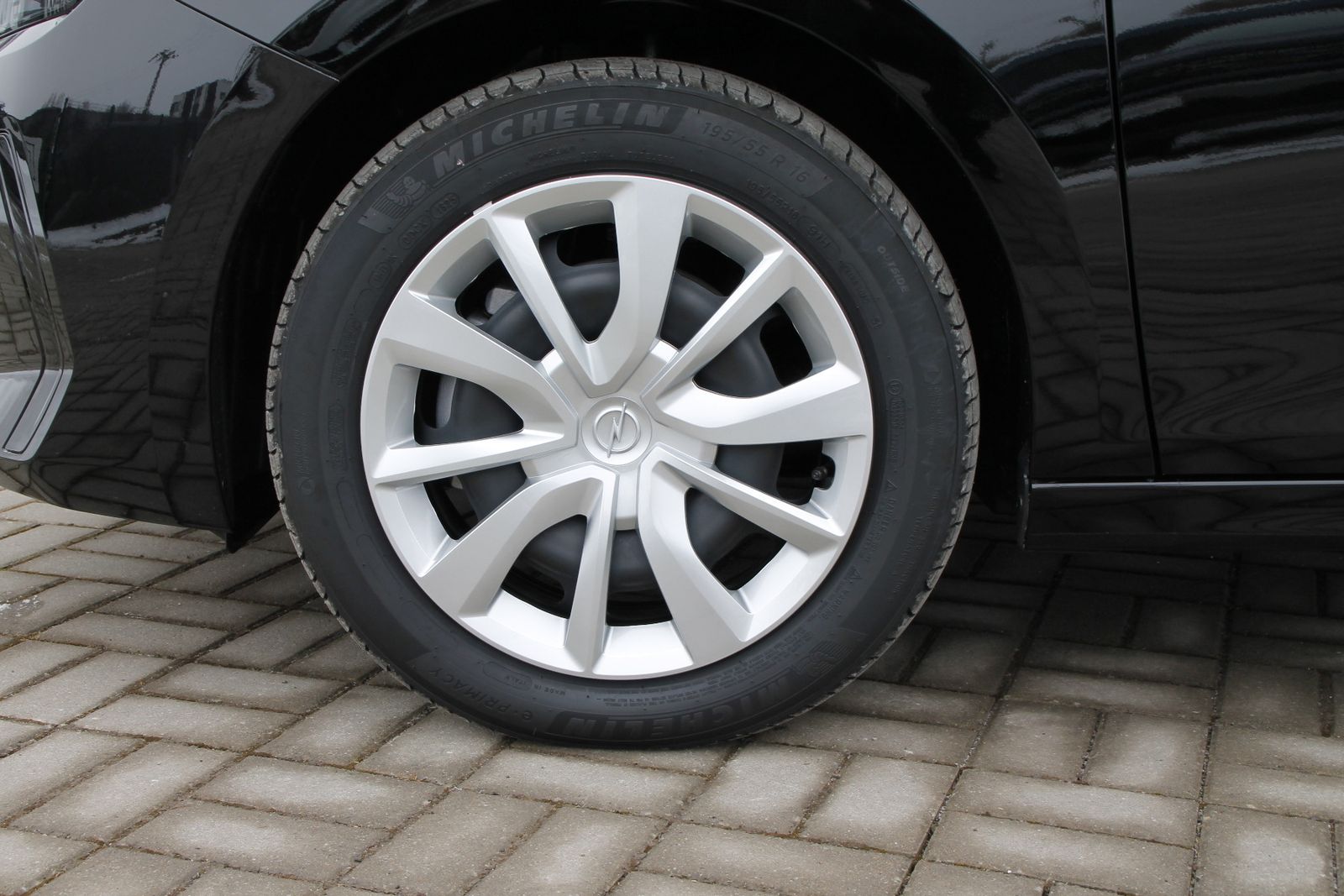 Fahrzeugabbildung Opel Corsa F Edition