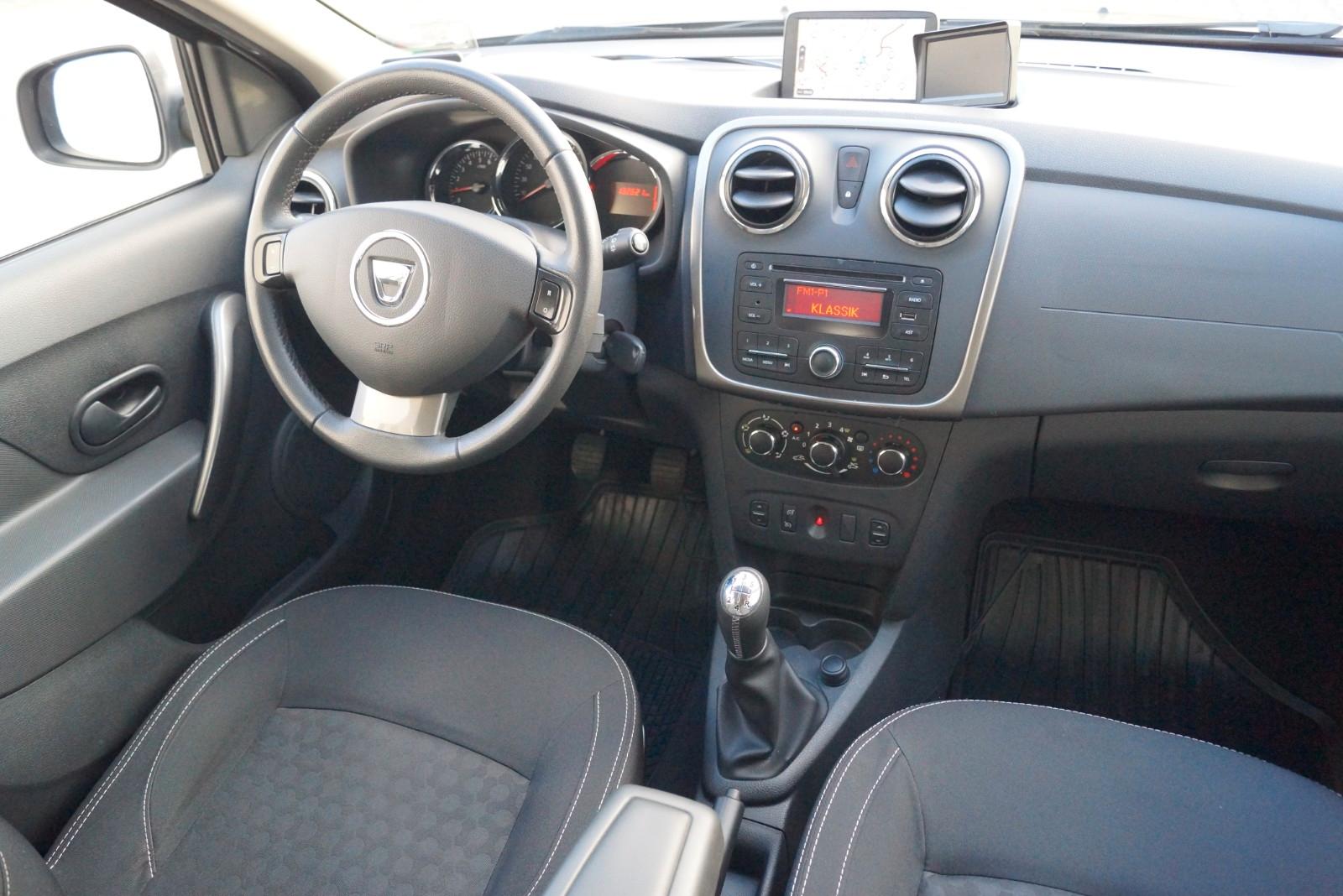 Dacia Logan 2015 — photo 14