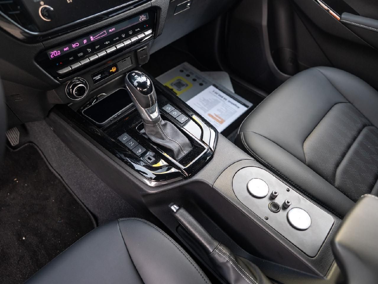 Fahrzeugabbildung Isuzu D-Max Space Cab V-CROSS für Wohnkabine