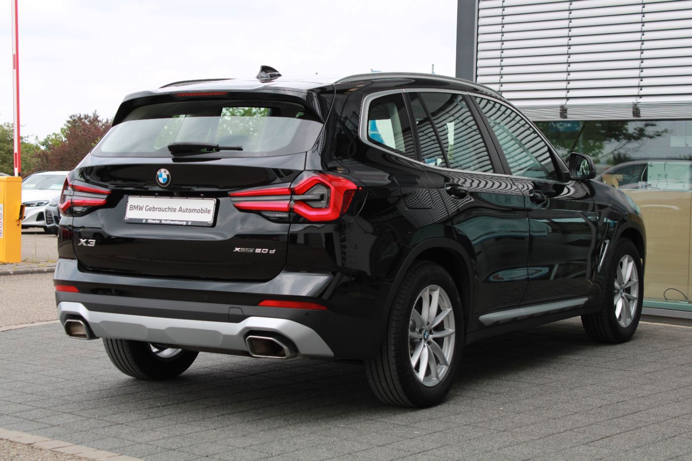 BMW X3 xDrive20d Navi LED Sportsitze Kamera DAB SH foto 5