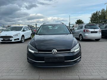 Volkswagen Golf - 8