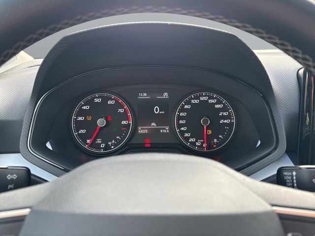 Ibiza Style LED AppleCarPlay Mehrzonenklima DAB