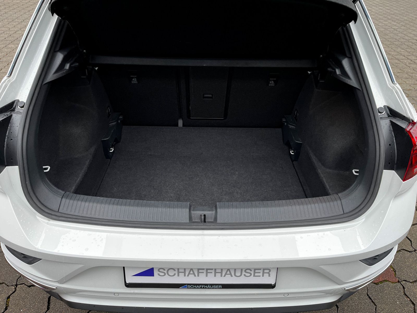 Fahrzeugabbildung Volkswagen T-Roc R-Line SHZ PDC NAV 19"
