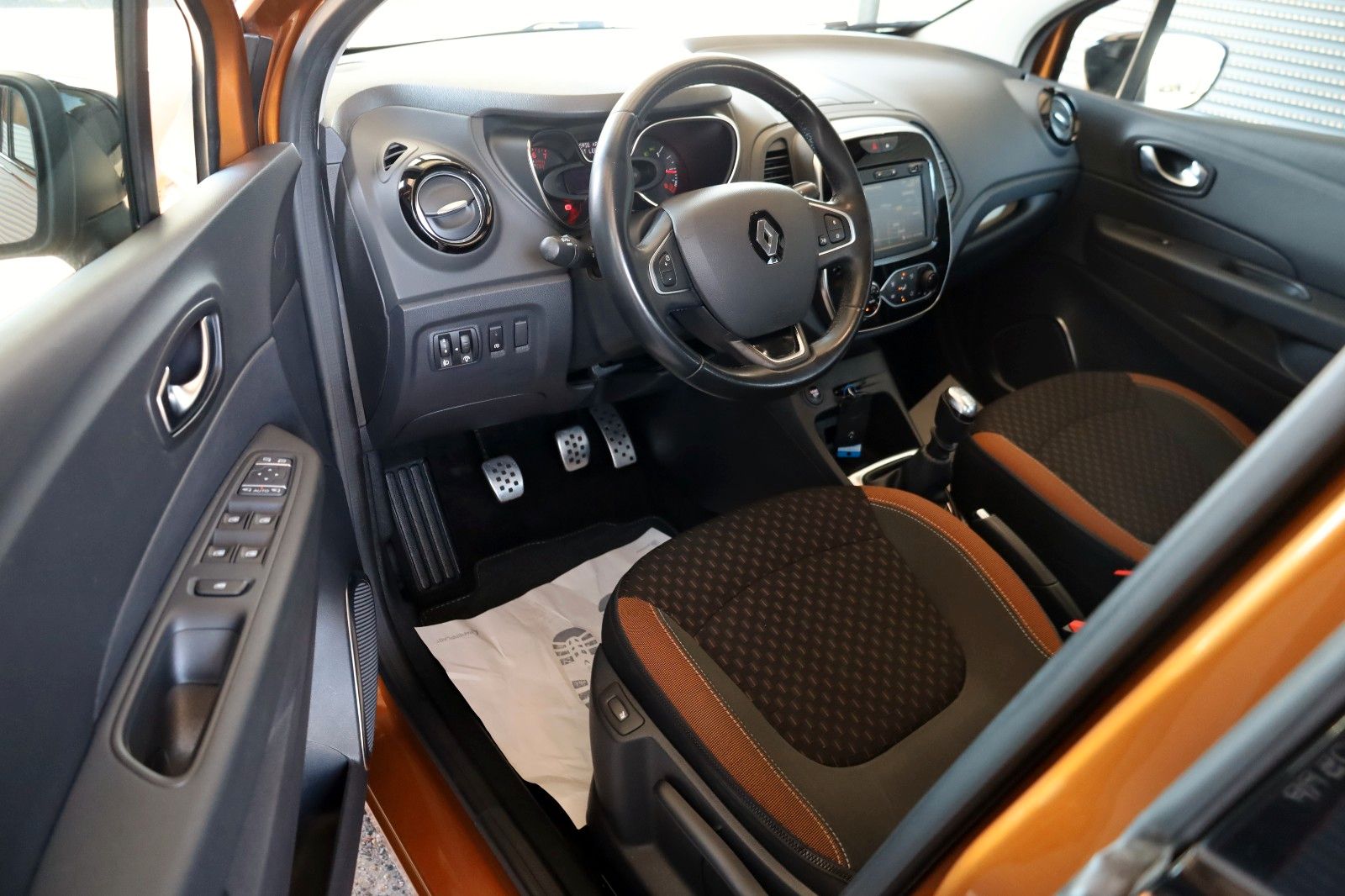 Fahrzeugabbildung Renault Captur Collection Navi,SH,PDC,Kamera
