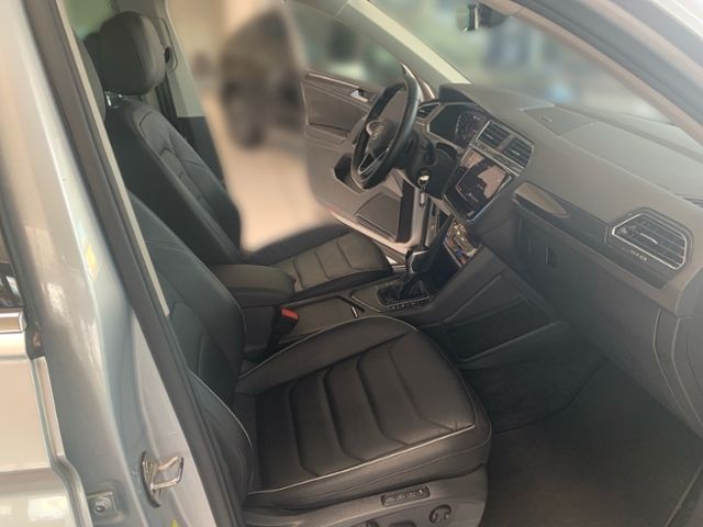 Fahrzeugabbildung Volkswagen Tiguan 2,0 l TDI ELEGANCE NAVI IQ-LIGHT LEDER AC