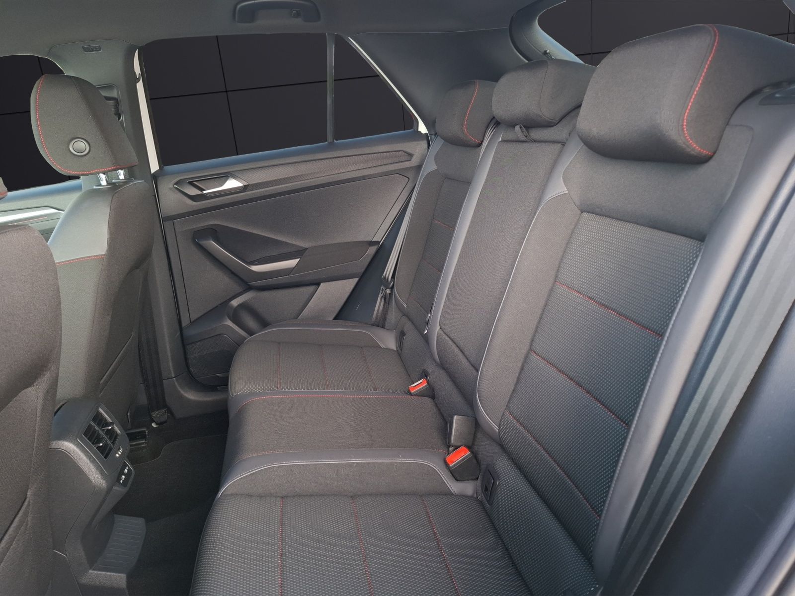 Fahrzeugabbildung Volkswagen T-Roc Sport DSG STH AHK Navi ACC Kamera