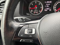 Fahrzeugabbildung Volkswagen T6 Multivan 4Motion ACC Kamera Navi Sitzheizung
