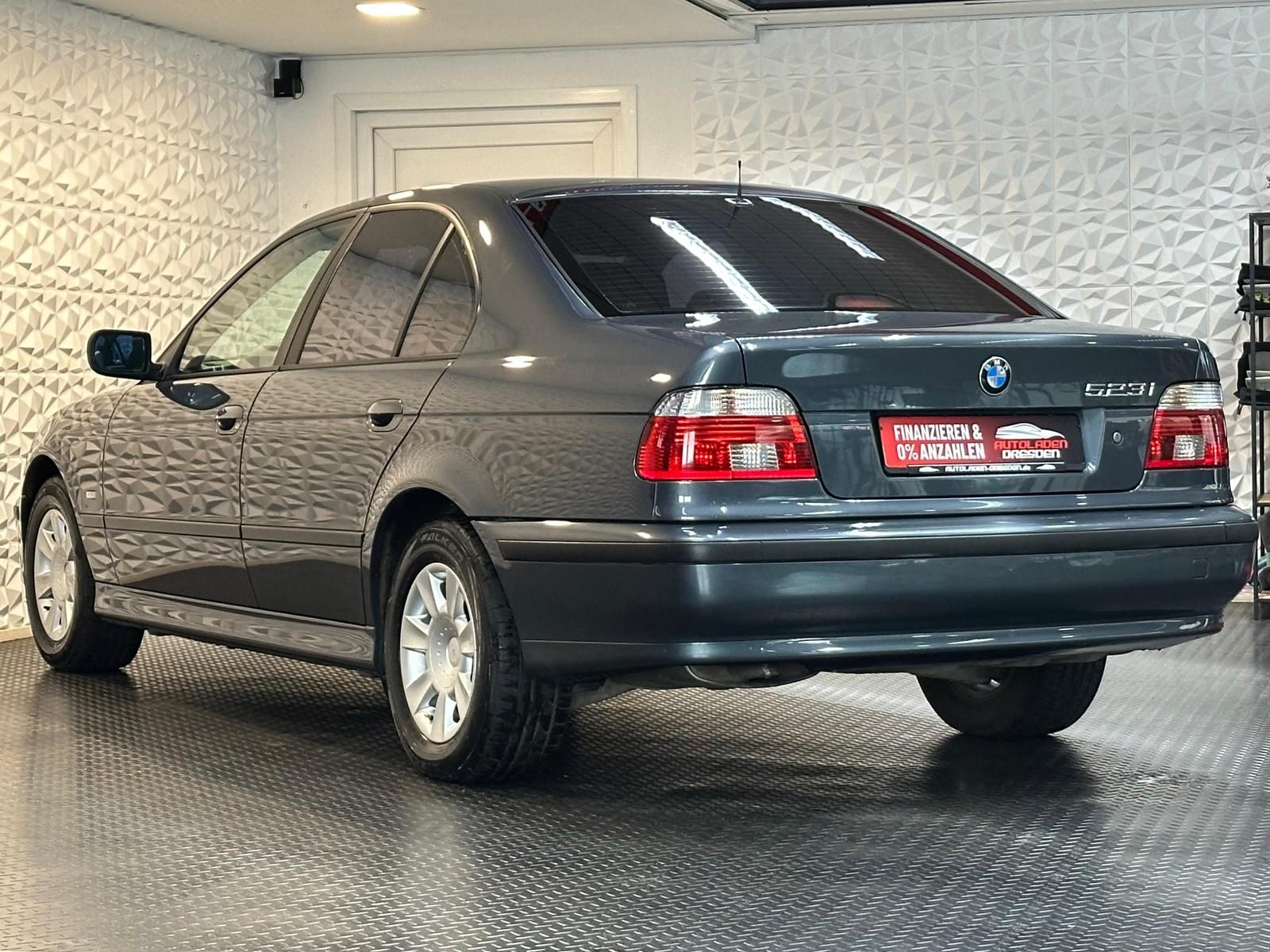 BMW 523i LIMOUSINE* XENON#TEMP#KLIMA#15''ALU#ZV#HOLZ - Image 5