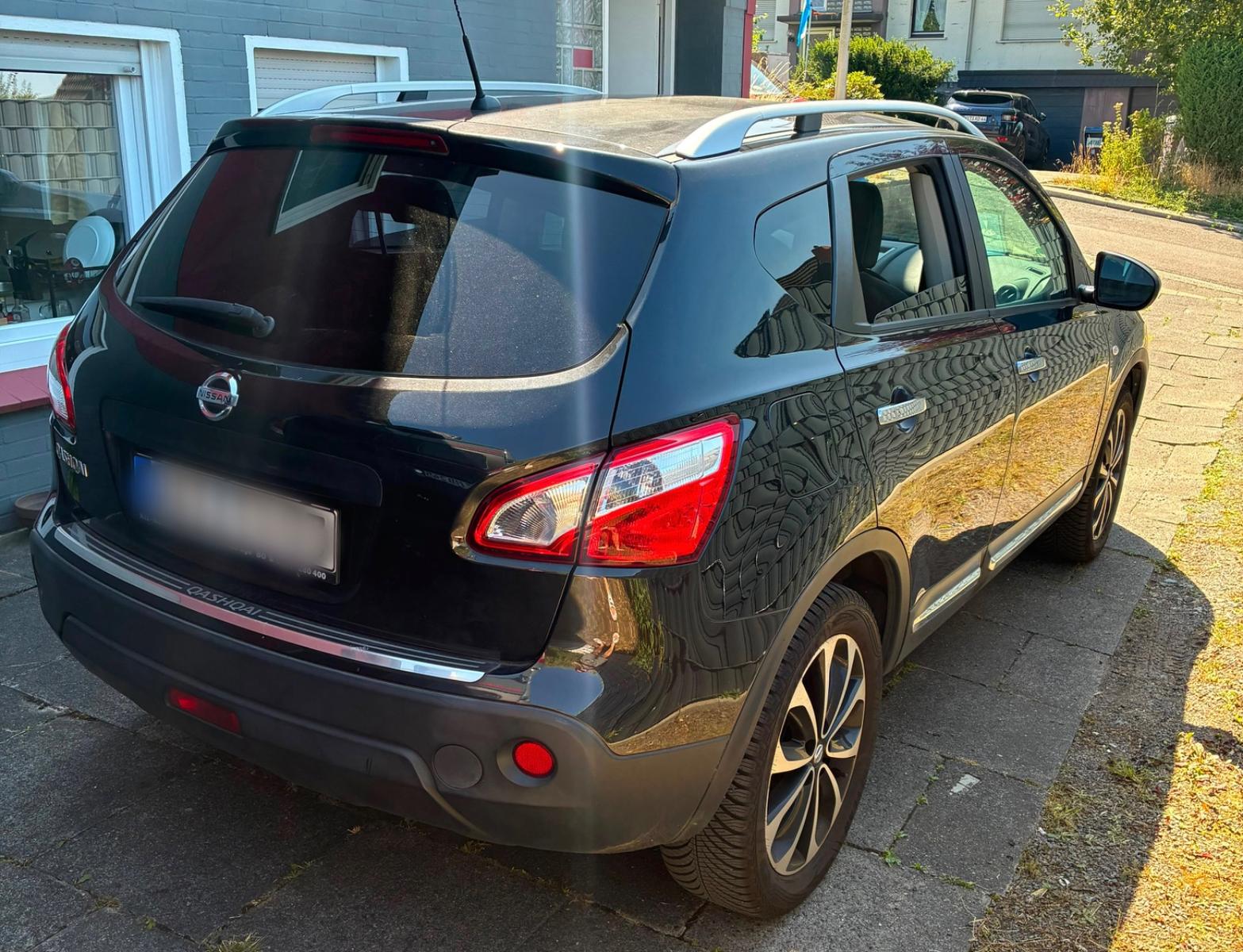 Nissan Qashqai 2.0 4x4 , Navi, Pano, Kamera, TÜV neu