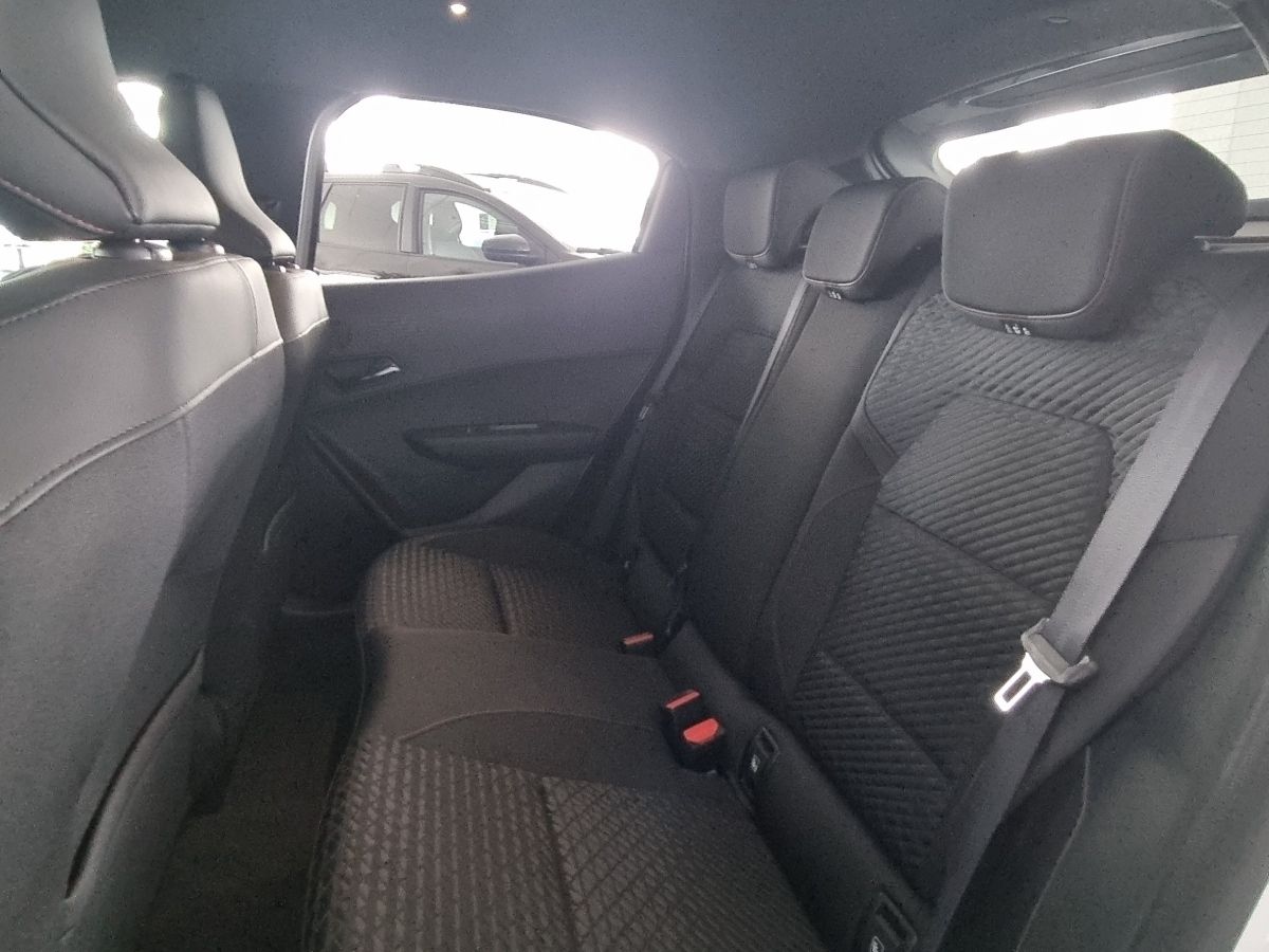 Fahrzeugabbildung Renault Clio Techno Full Hybrid E-Tech 160