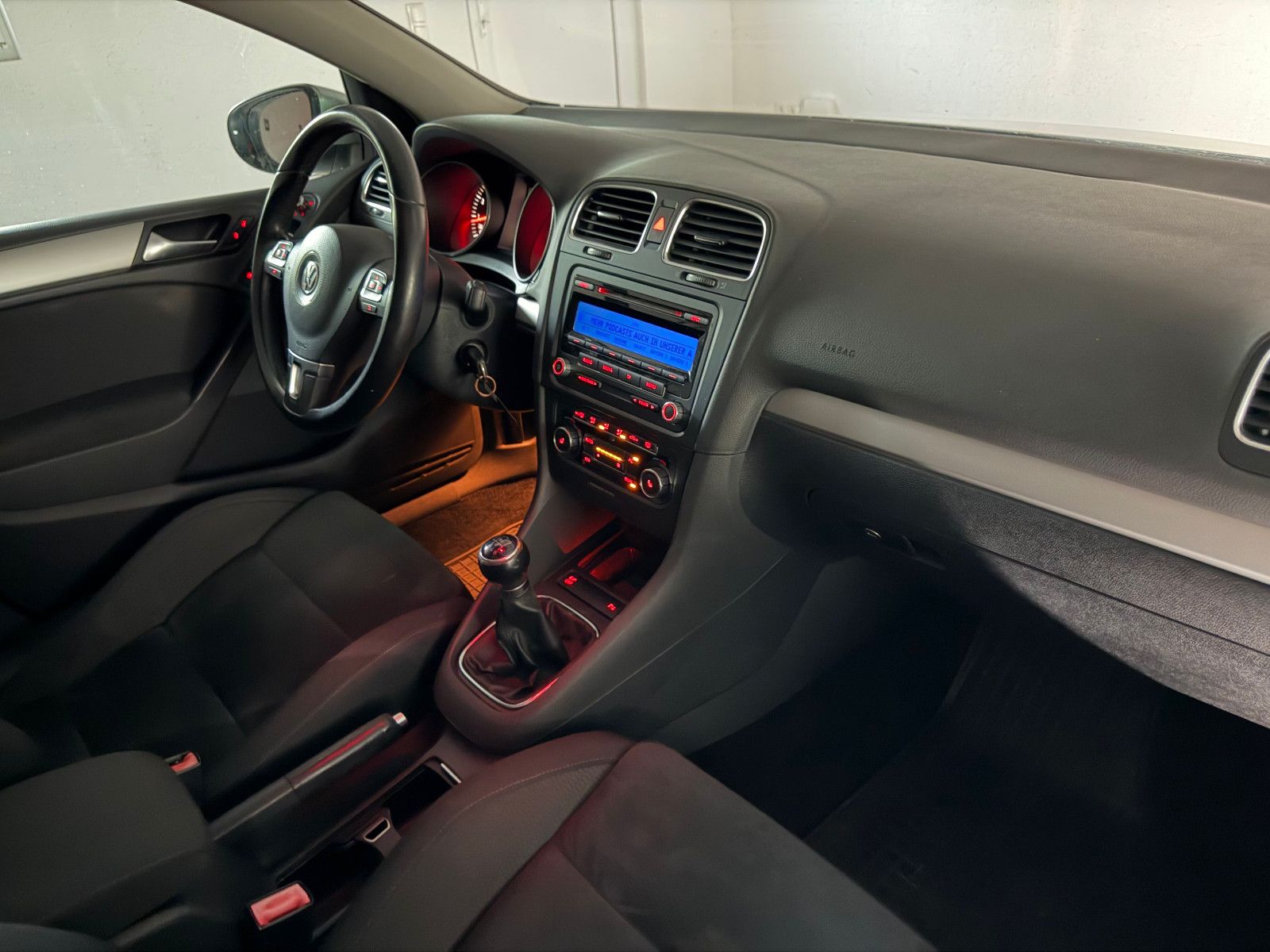 Fahrzeugabbildung Volkswagen Golf VI Highline/eGSD/ALCANTARA/KLIMAA./1.HAND