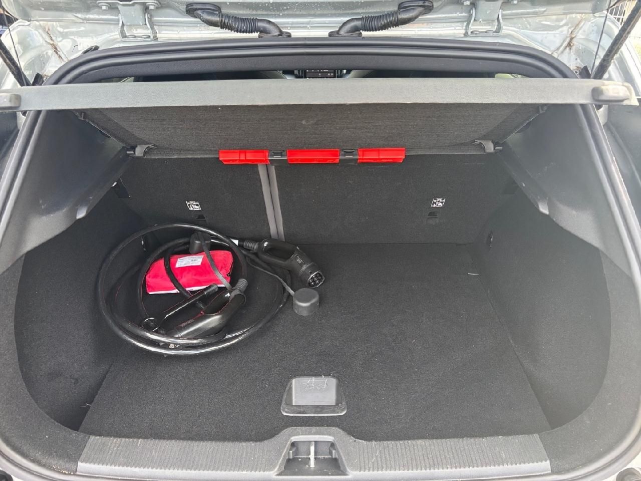 Fahrzeugabbildung Volvo EX30 Single Engine Core 2WD