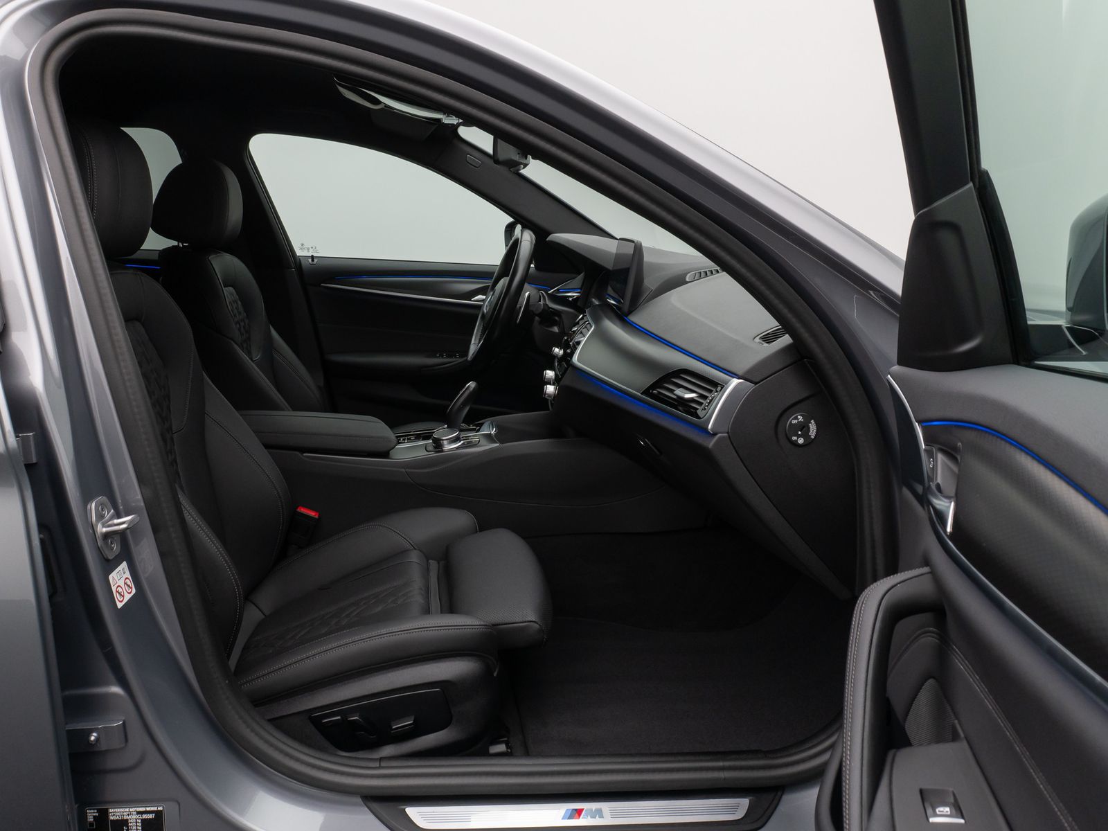 Fahrzeugabbildung BMW 530i M Sport Kamera DAB CockPitPro Komfort Alarm