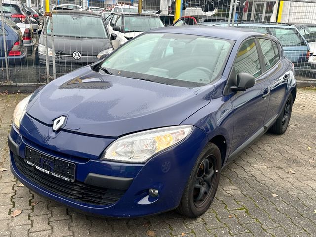 Renault Megane III Lim. 5-trg. Tomtom Edition