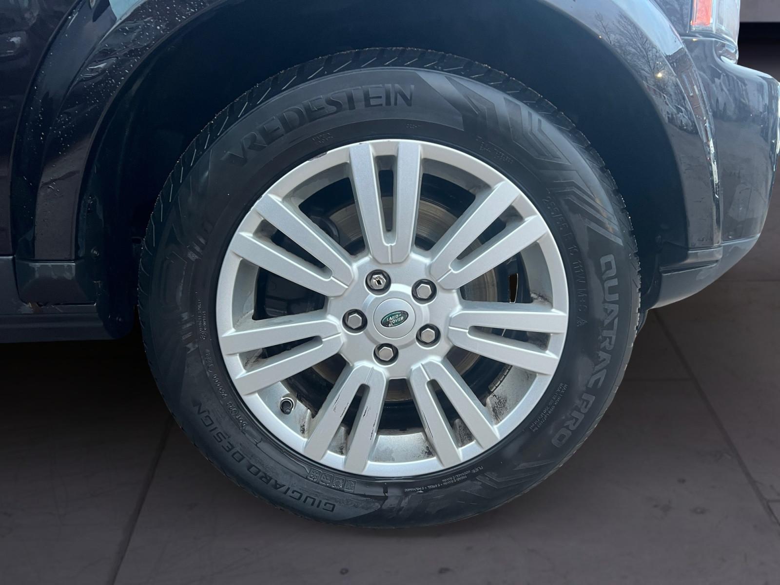 LAND ROVER DISCOVERY 4 SDV6 HSE 3.0 V6 245ch 4X4 - 7 PLACES - TOIT OUVRANT - CUIR - CAMÉRA 360° - SUSPENSION PNEUMATIQUE