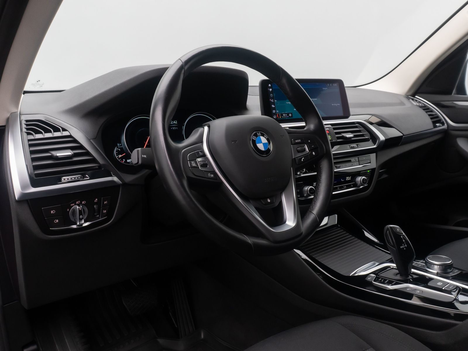 Fahrzeugabbildung BMW X3 xD20d Alarm NaviPro DAB HiFi Komfort Lenkradh