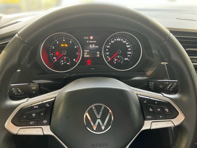 Fahrzeugabbildung Volkswagen Tiguan 1.5 TSI 110KW NAVI LED SHZG MFA