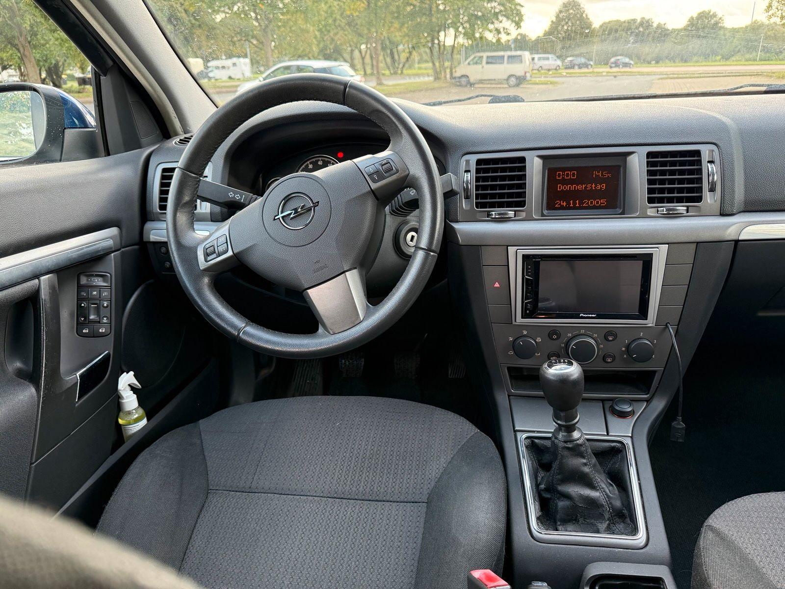 Opel Signum 2006 — photo 7