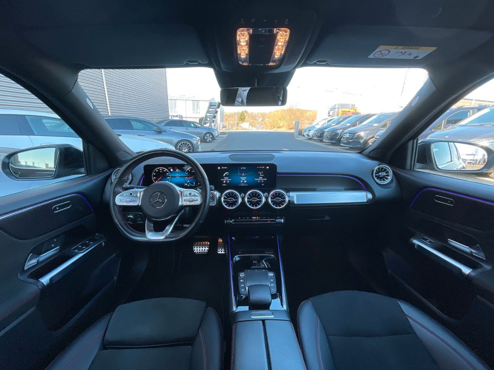 Fahrzeugabbildung Mercedes-Benz GLB 200 AMG 7-Sitzer +Ambiente+R-Kamera+Carplay