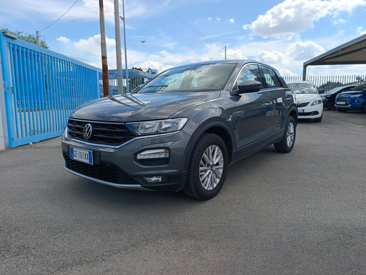 Volkswagen T-Roc 1.6 TDI 110 cv Style 2021 imagem 3