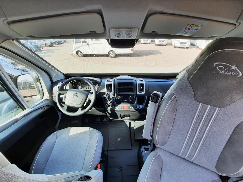 Fahrzeugabbildung Pössl Summit SHINE 540 R Tageszulassung 12.872 € spare
