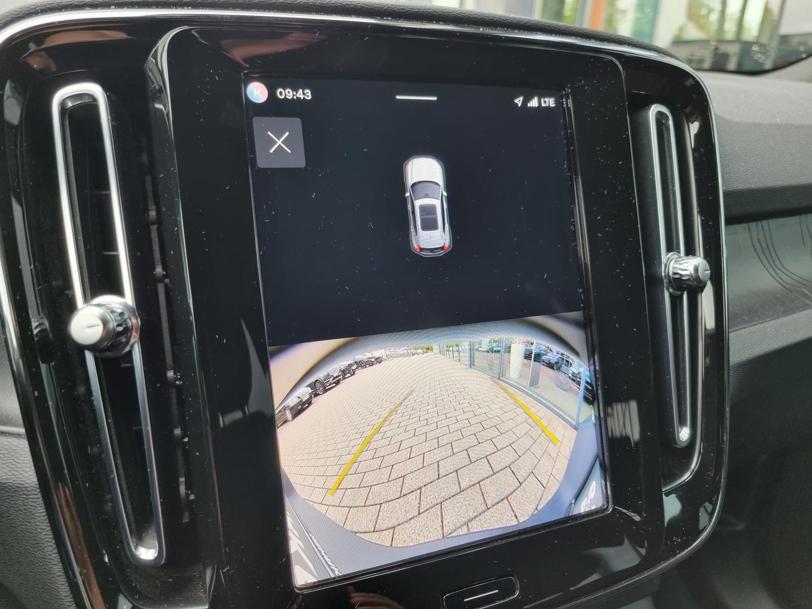 Fahrzeugabbildung Volvo XC40 Single Extended Plus 'Ganzjahresreifen'