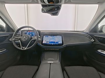 Mercedes E 220 - 8