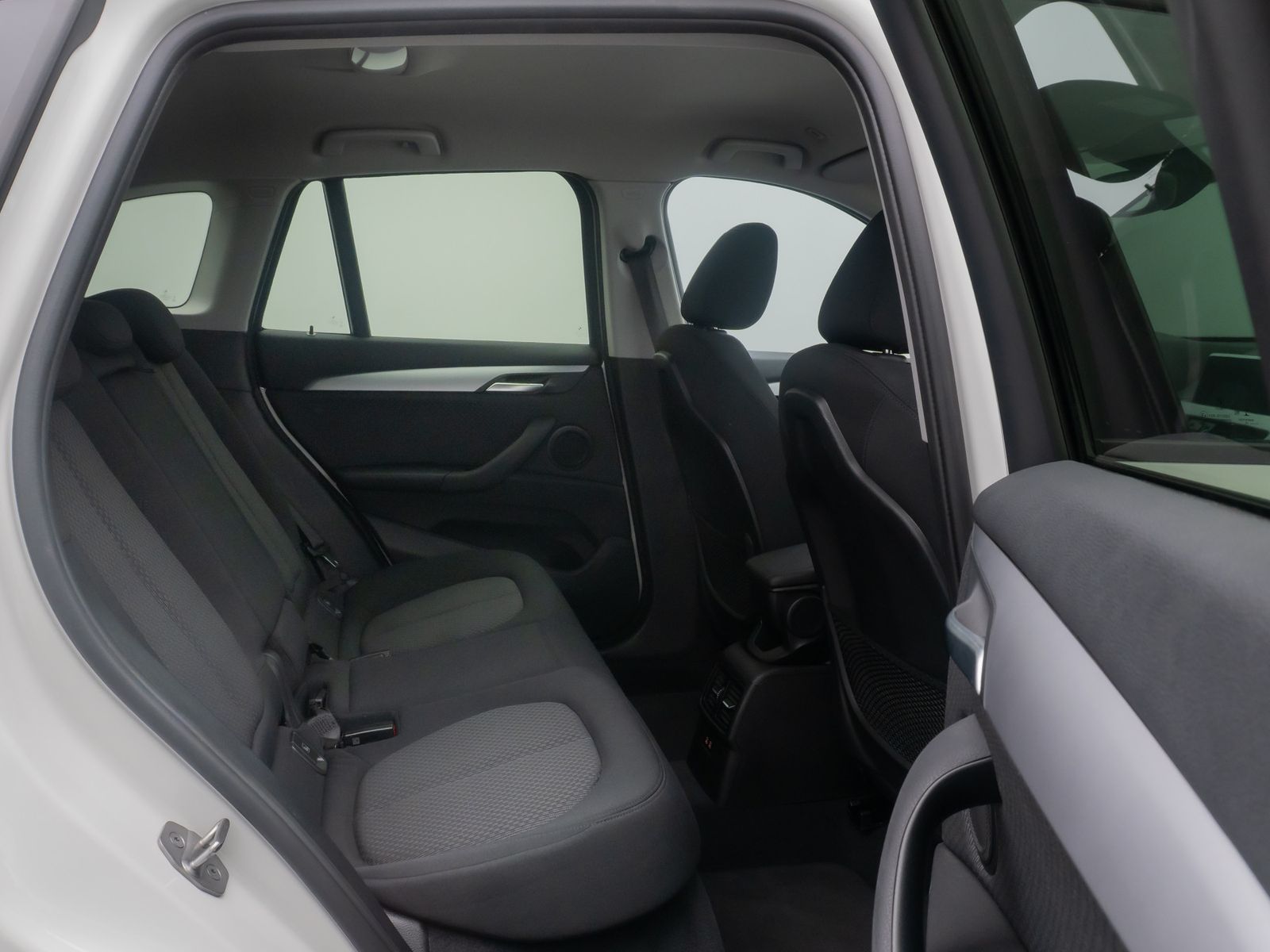 Fahrzeugabbildung BMW X1 xD25e GeschwindigReg ParkAss DAB Komfort NAVI