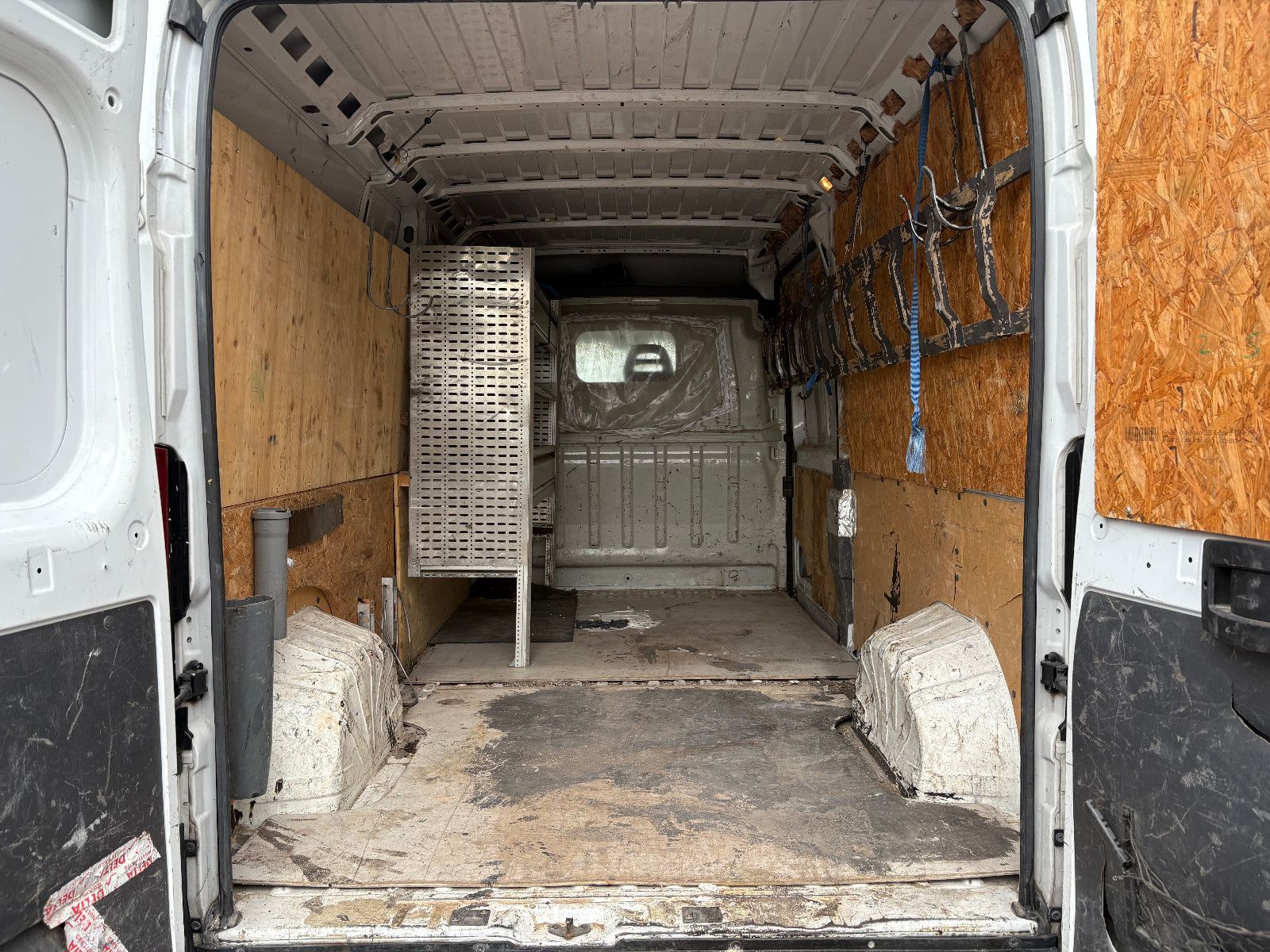 Fahrzeugabbildung Fiat Ducato Grossr.-Kasten 35 130 L4H2 RS: 4035 mm/3-