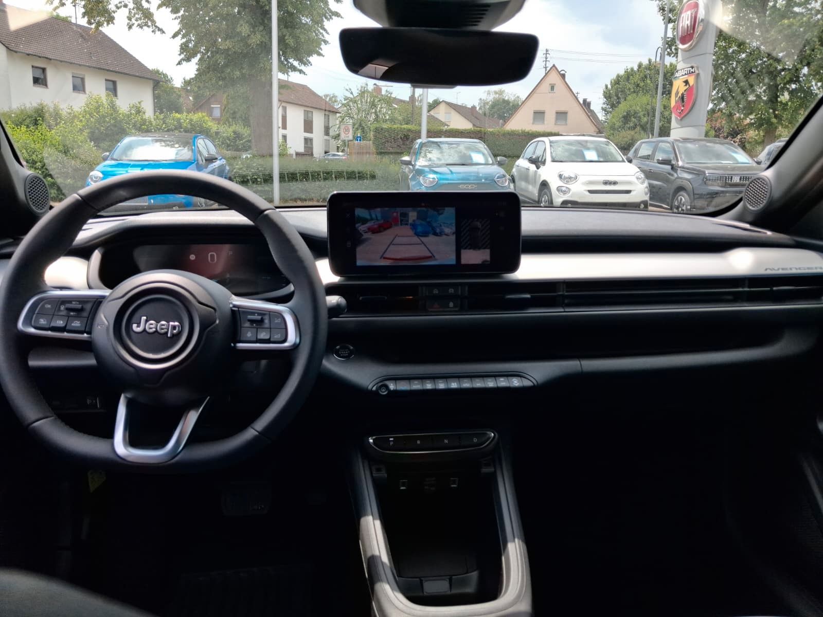 Fahrzeugabbildung Jeep Altitude Black Edition Leder Massage ACC