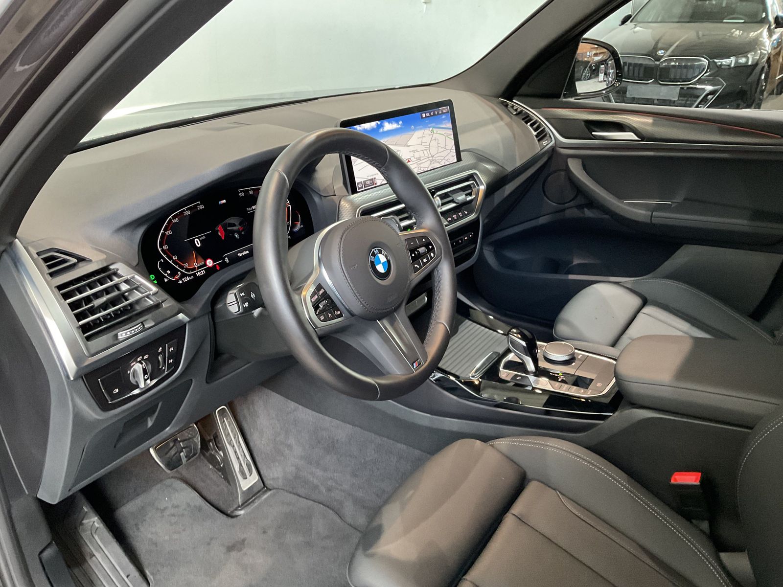 Fahrzeugabbildung BMW X3 xDrive20i | M Sportpaket | Sportsitze | HiFi