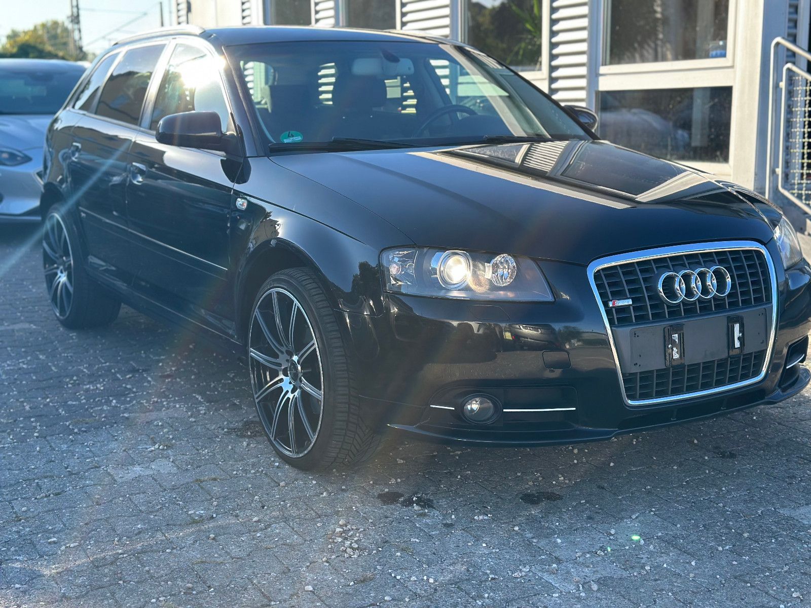 Fahrzeugabbildung Audi A3 SPORTBACK 2.0 TDI S LINE AMBIENTE*AHK+AUTOM*