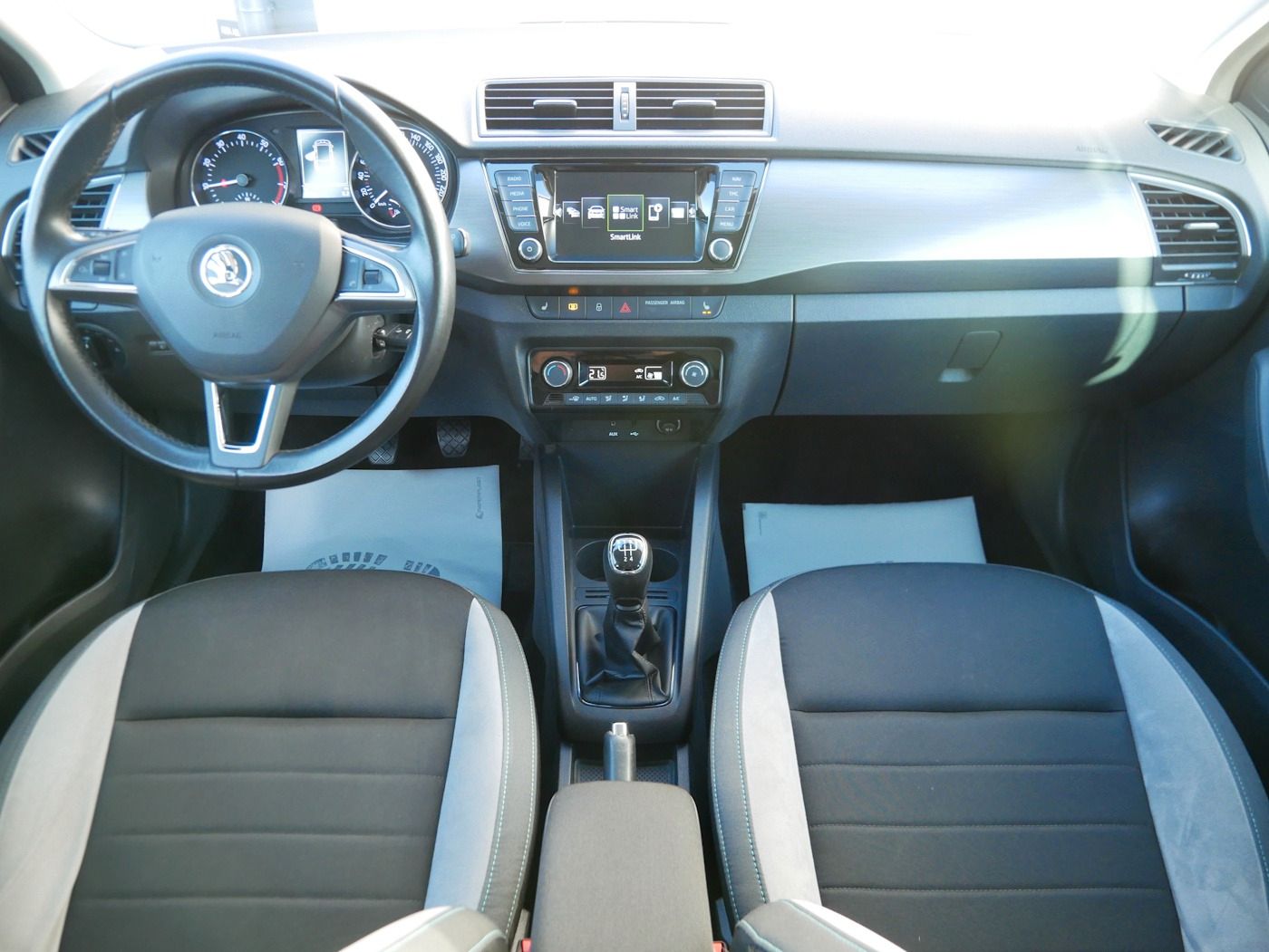 Fahrzeugabbildung SKODA Fabia Combi 1.2 TSI Joy PDC SHZ NSW Klimaautom.