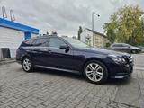 Mercedes-Benz E 200 Avantgarde Facelift Fernseher 7-Sitzer  - gebrauchte Mercedes-Benz E 200 mit Facelift