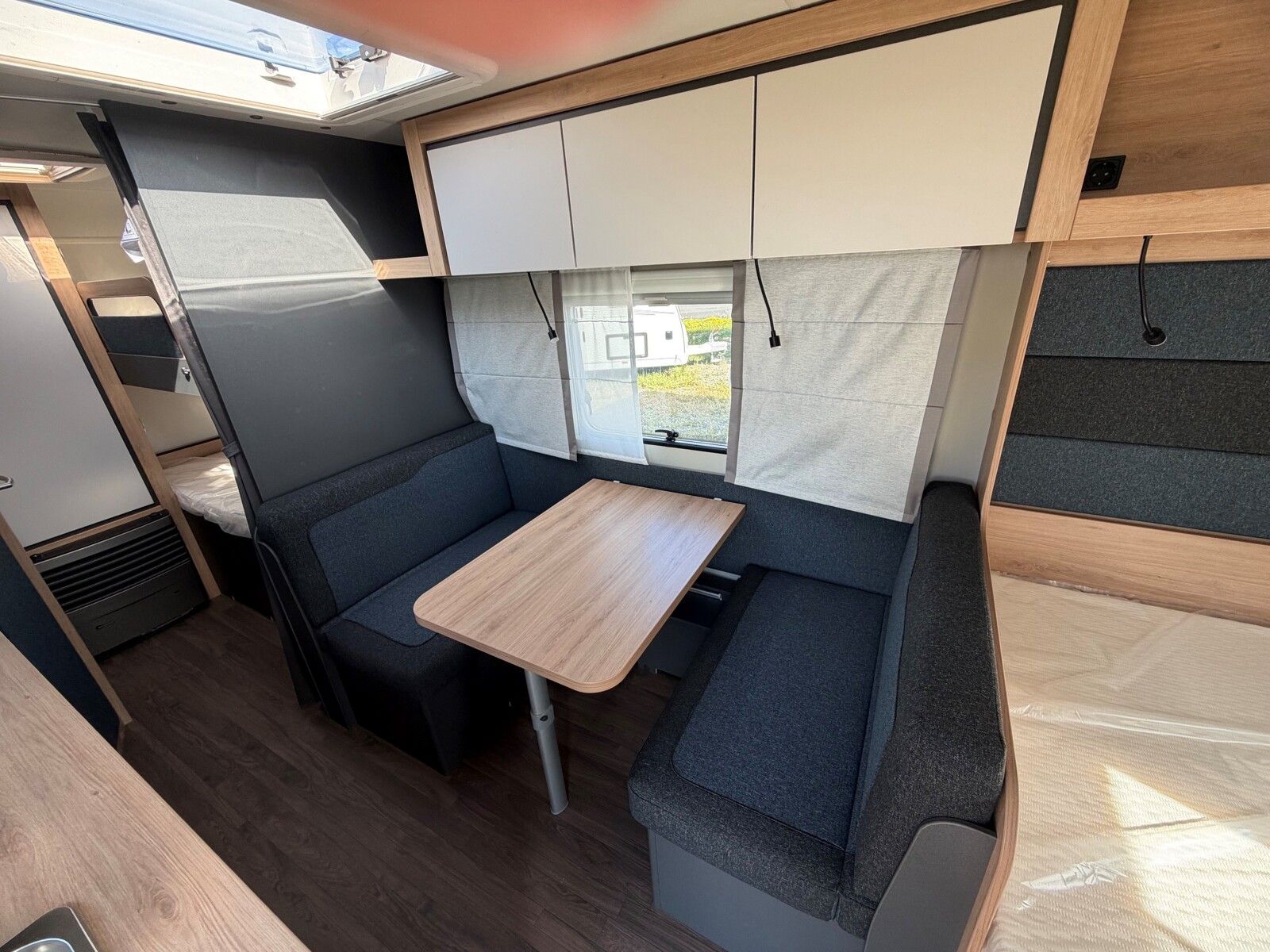 Fahrzeugabbildung Knaus Sport 500 KD Markise Etagenbett Design Paket