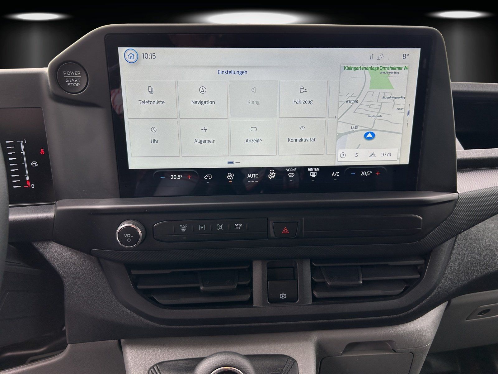 Fahrzeugabbildung Ford Transit Custom 320L1 AHK Klima LED GJR PDC