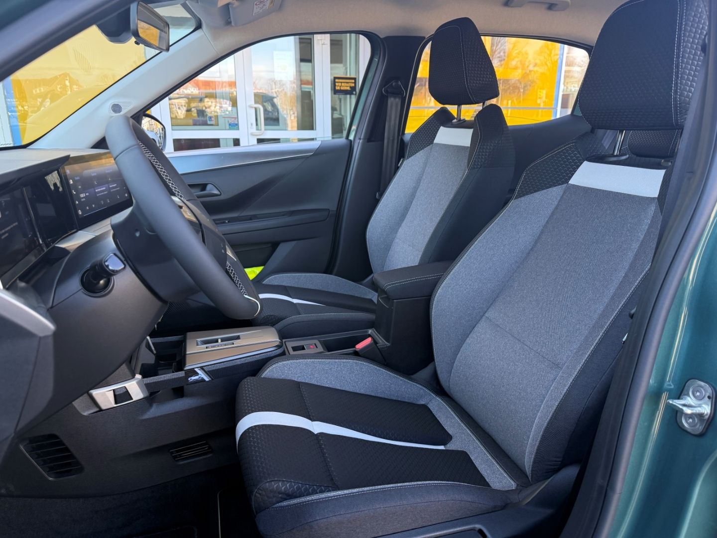 Fahrzeugabbildung Opel Frontera 1.2 Edition SHZ+LHZ+Kamera+Allwetter
