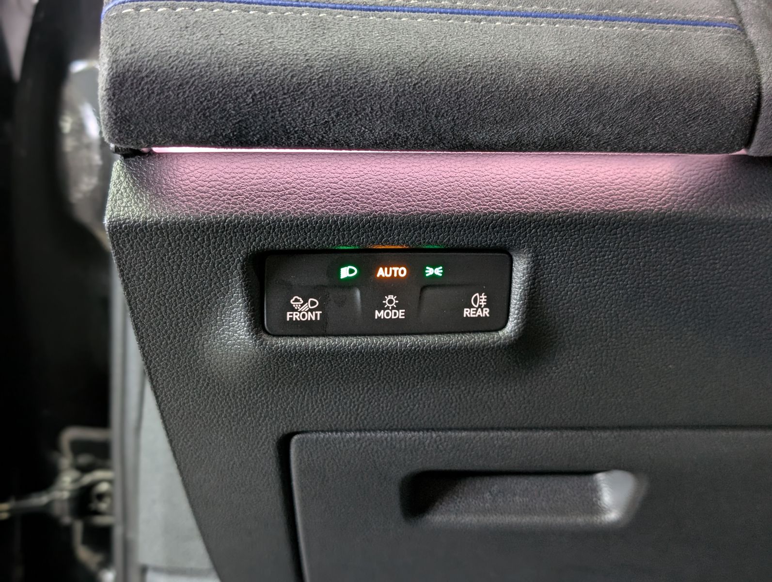 Fahrzeugabbildung Volkswagen Tayron R-Line 360°H&K LAUNCH PANO IQ-LIGHT AHK 7