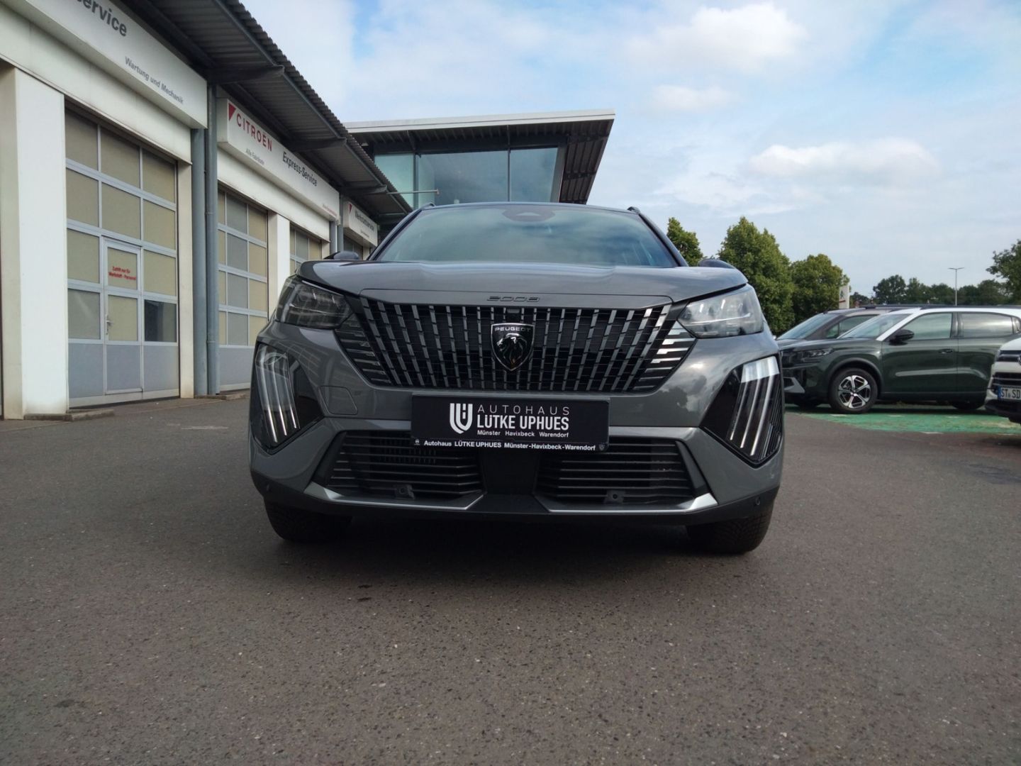 Fahrzeugabbildung Peugeot 2008 GT HYBRID 145 e-DSC6 El. Panodach Navi ACC