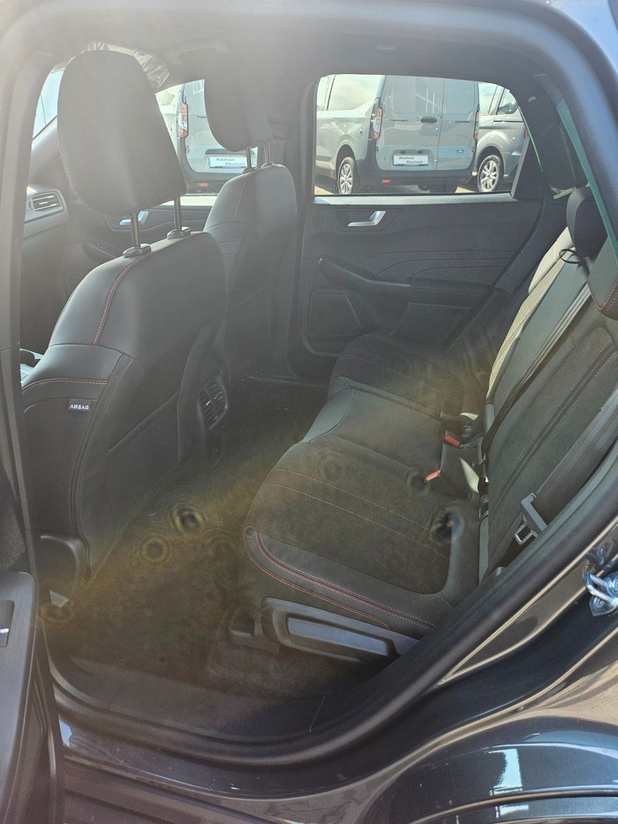 Fahrzeugabbildung Ford Kuga Hybrid ST-Line X