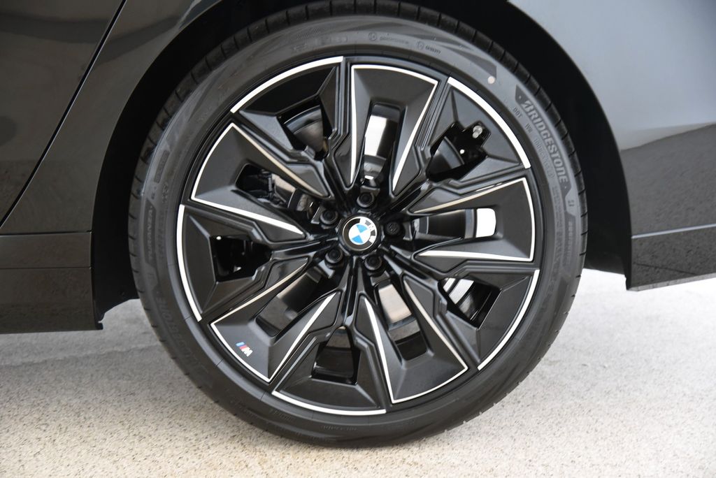 BMW 740