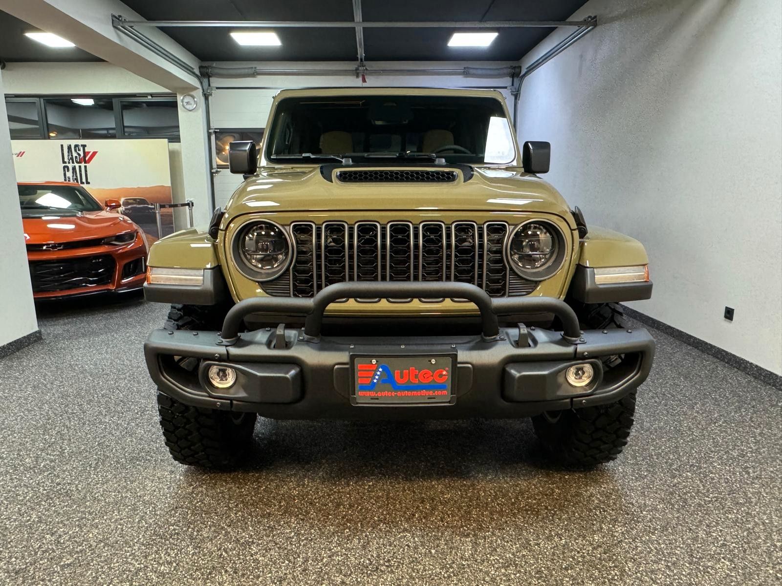Fahrzeugabbildung Jeep GLADIATOR WILLYS '41 ED. 3.6L-V6 HARDTOP-SOFTTOP