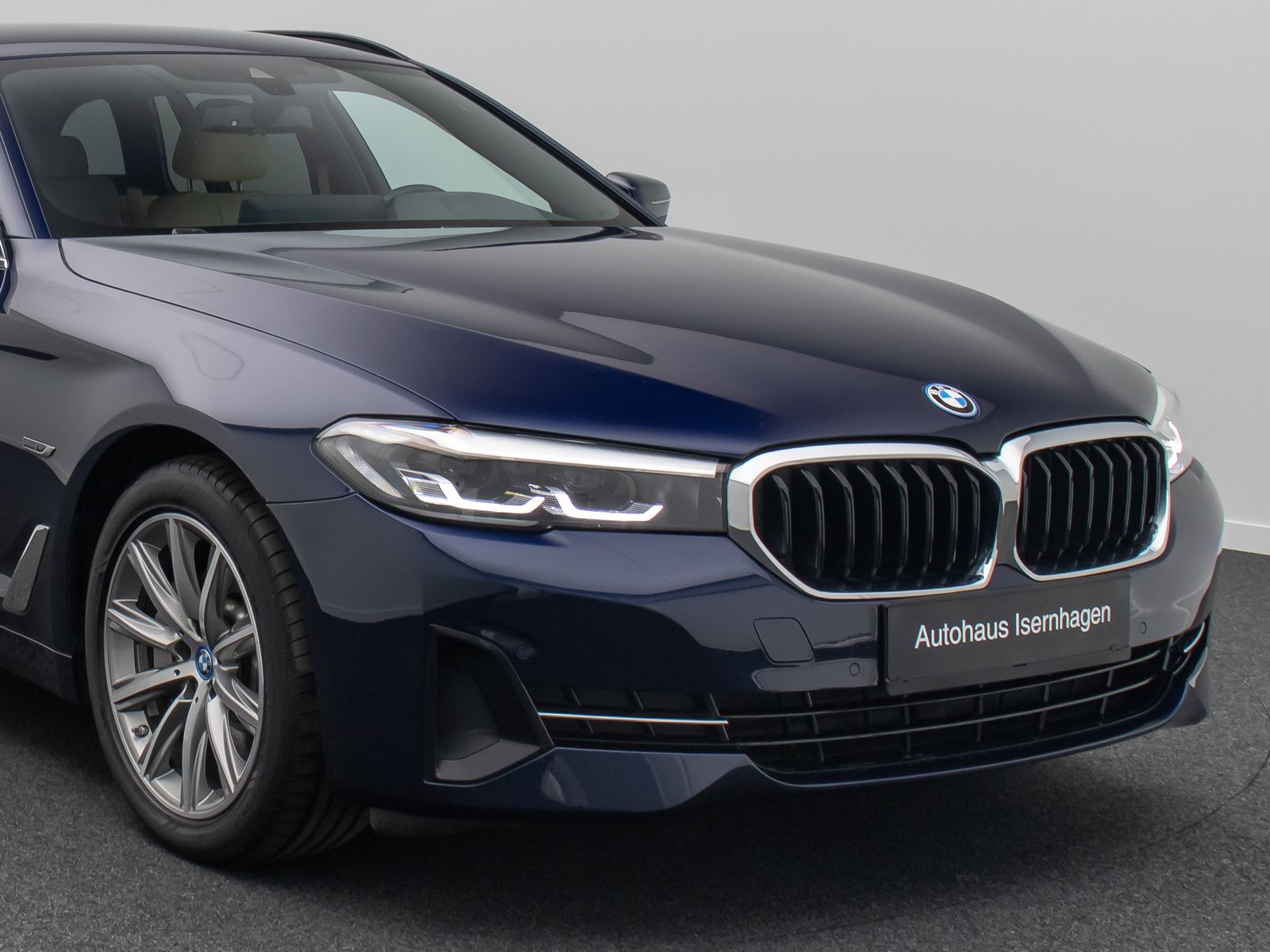 Fahrzeugabbildung BMW 520e Alarm AHK DAB HiFi Individual Leder 18Zoll