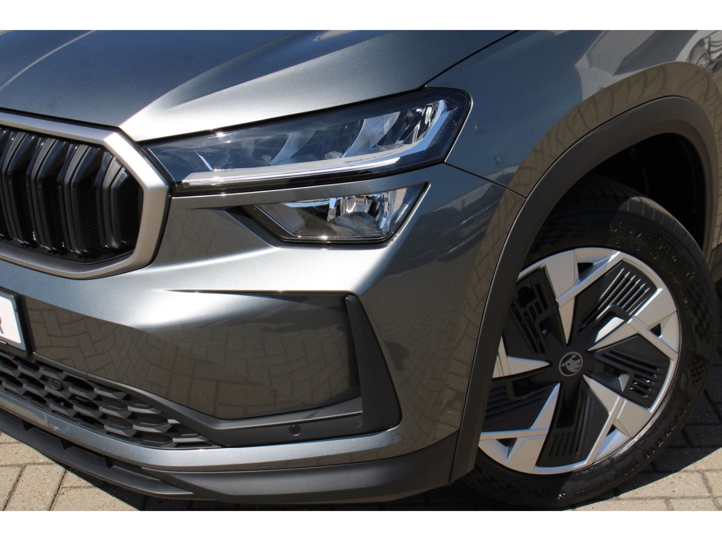 Fahrzeugabbildung SKODA Kodiaq Selection 1,5 TSI mHEV ACC AHK LED TWA RF