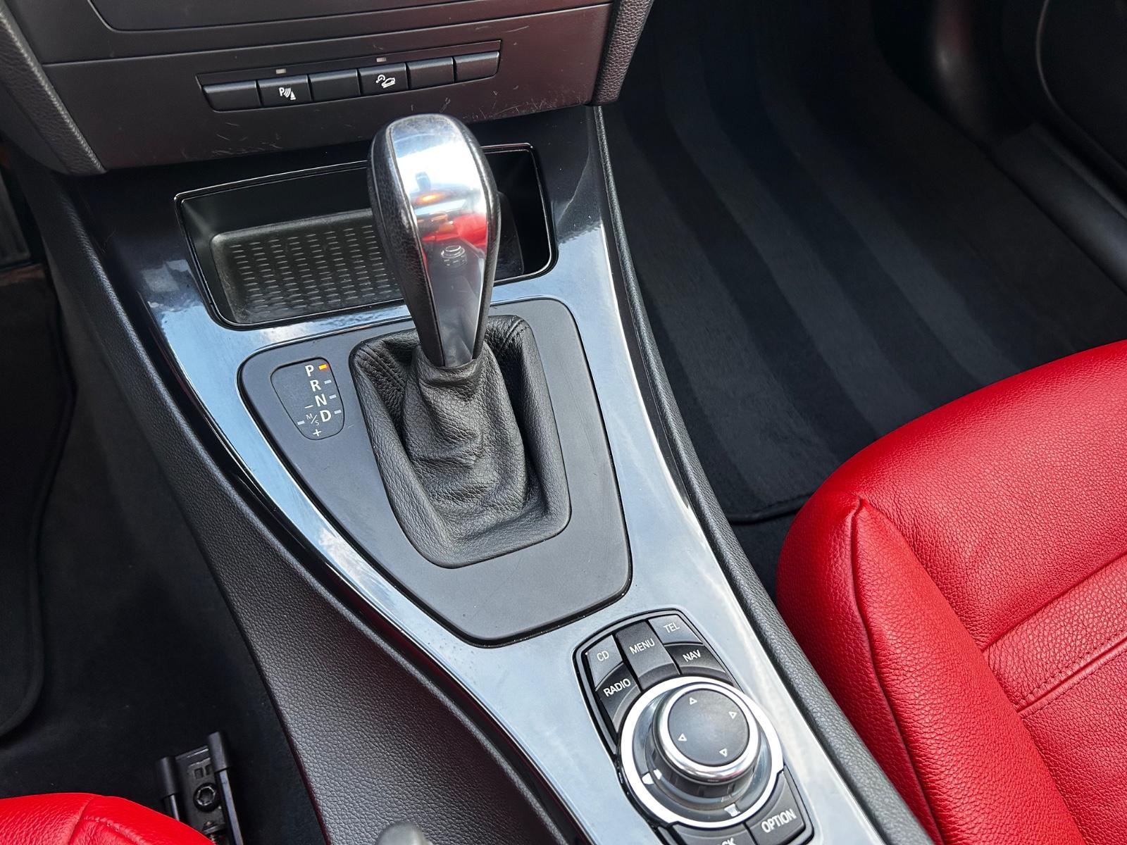 BMW 330 i xDrive*Limited Edition*1.Hand*S-Dach*Leder